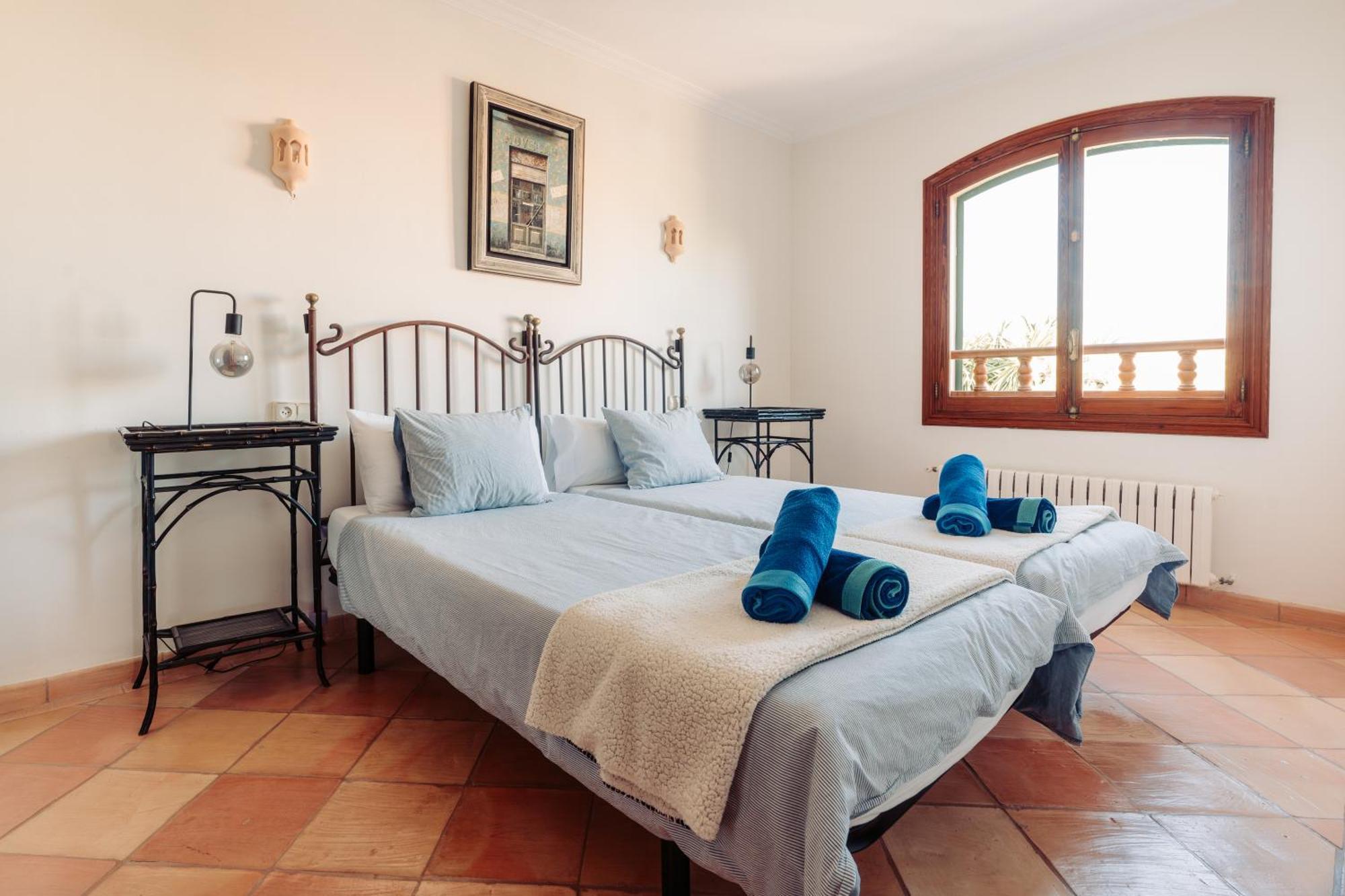 Mallorca Finca Haus Mit Pool Direkt Am Meer Es Trenc, Bootstour Moeglich *